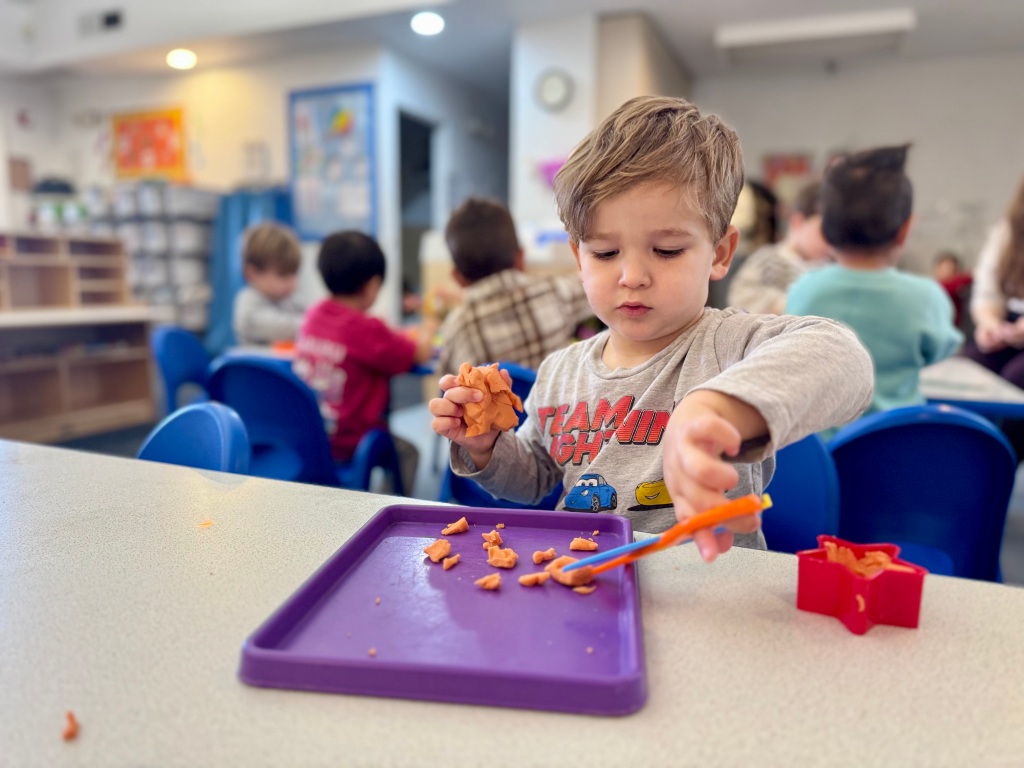 la-costa-valley-preschool-fine-motor-activity preschool student